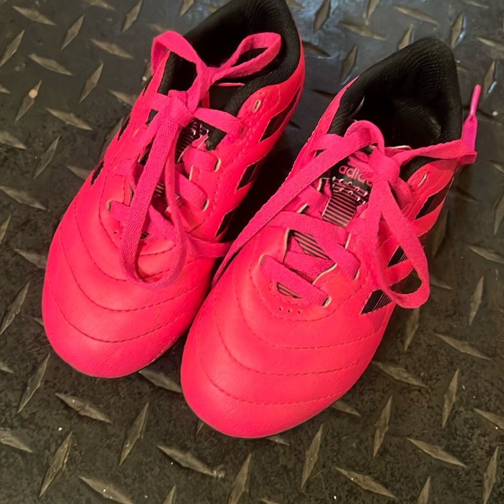 Kids Adidas cleats. Size 10